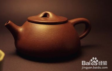 从看紫砂壶的价钱价位层面紫砂壶怎么辨别好坏