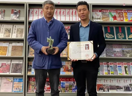 蚌埠市博物馆获赠玉雕师创作《大禹治水》作品