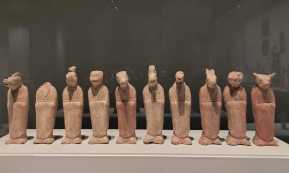 铜博物语 || 唐代彩绘十二辰俑